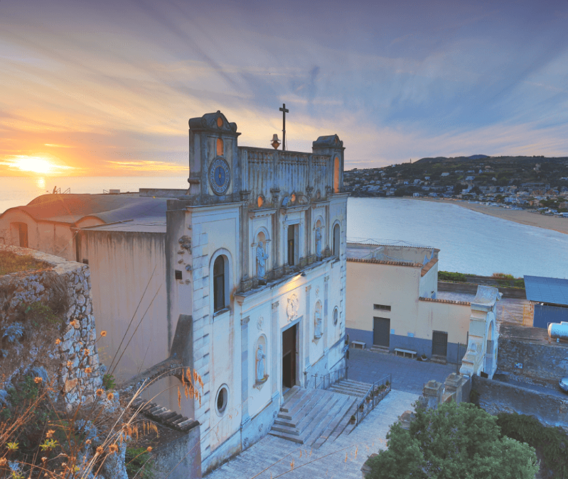 Santuario della Montagna Spaccata